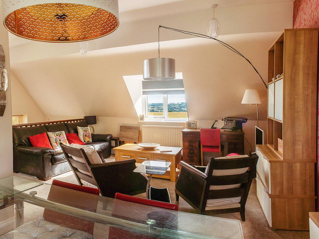 Apartment Hole 18 3/4 in Stroud, Gloucestershire
