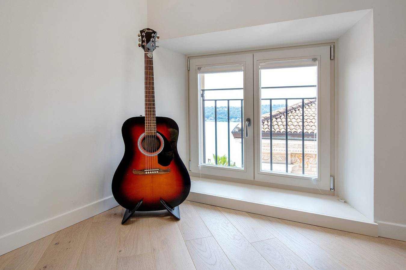 Ganze Wohnung, Ferienwohnung 'Flat 5' mit Seeblick, Wlan und Klimaanlage in Salò, Gardasee-Berge