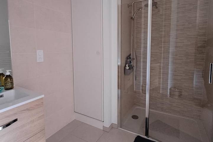 Gîte pour 2 personnes, avec balcon dans Plage Du Port Meleu Prefailles - 3