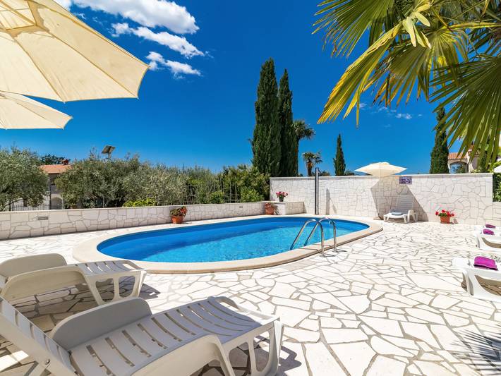 Ferienwohnung für 4 Personen, mit Balkon und Terrasse sowie Garten in Nova Vas - 2