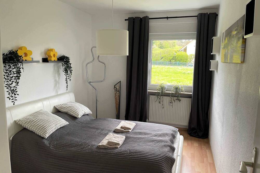 Ganze Wohnung, Elegantes Apartment mit Terrasse & 2 Parkplätzen in Frankenalb