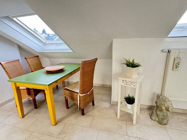 Ganze Wohnung, Studio Finkenweg: Stilvoll wohnen, 900 m zum Strand, Gartenblick & WLAN in Meersburg, Region Bodensee-Oberschwaben