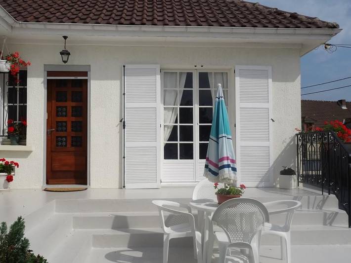 Gîte pour 4 personnes, avec Terrasse et Jardin à Vert-Toulon