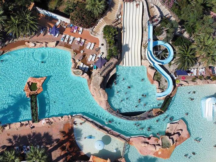 Camping pour 4 personnes, avec Terrasse ainsi que Bassin pour enfant et Sauna à Agde