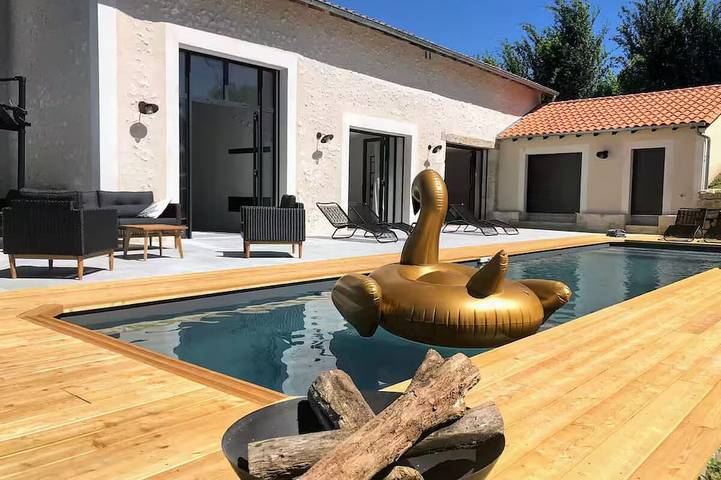 Location de vacances pour 8 personnes, avec Jardin à Saint-Aquilin