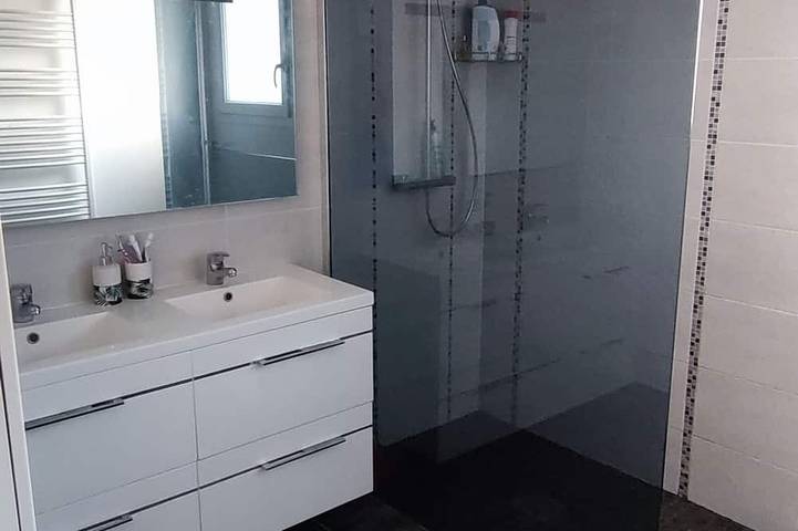 Location de vacances pour 6 personnes, avec terrasse et jardin à Villeneuve - 4