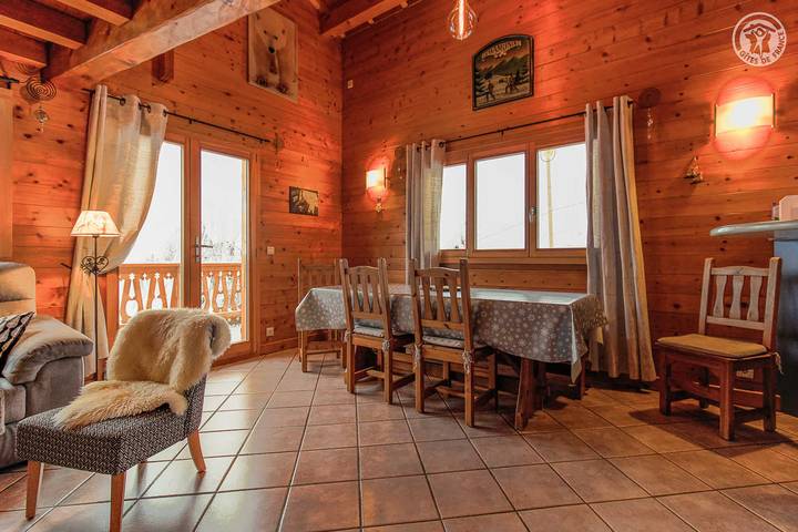Chalet Les Arolles in Hauteluce, Albertville region