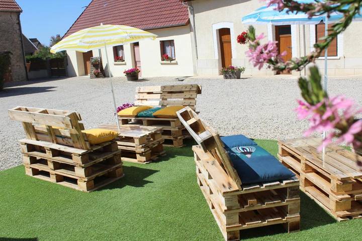 Location de vacances pour 4 personnes, avec jardin ainsi que piscine et vue à Œuilly - 4