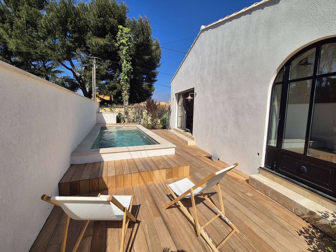 Villa avec piscine, climatisée, Wifi, plage à pied in Six-Fours-les-Plages, Côte méditerranéenne (France)
