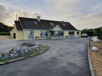 Chambre d’hôte pour 2 personnes, avec vue et jardin dans Ile D Achill