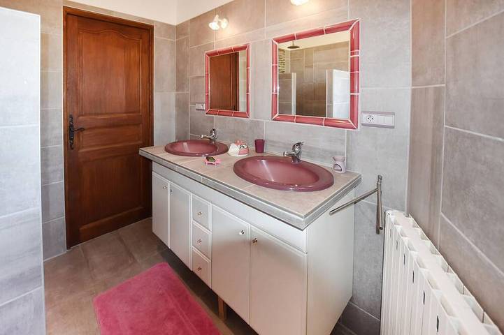 Maison avec piscine privée in Saint-Didier, Parc naturel régional du Mont-Ventoux