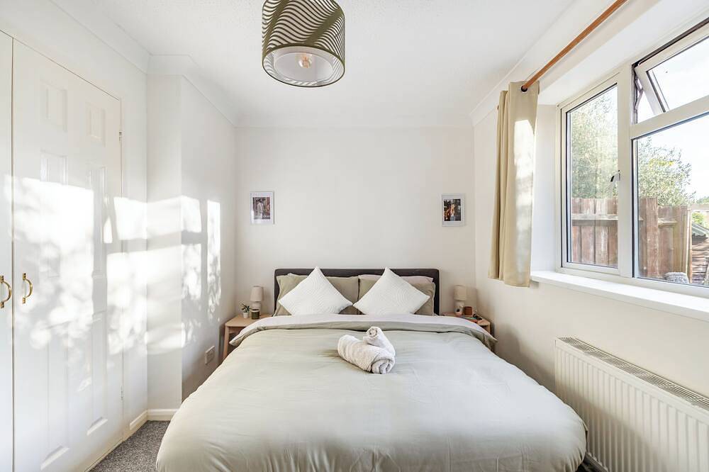 Ganze Wohnung, 2-Bed Ashford Maisonette in Ashford, Ashford und Umgebung