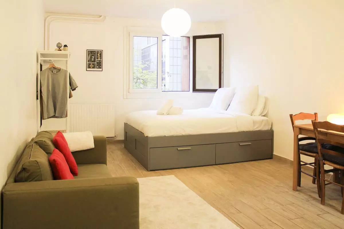 Entire studio, Studio for 2 people in Pantin, Seine-Saint-Denis