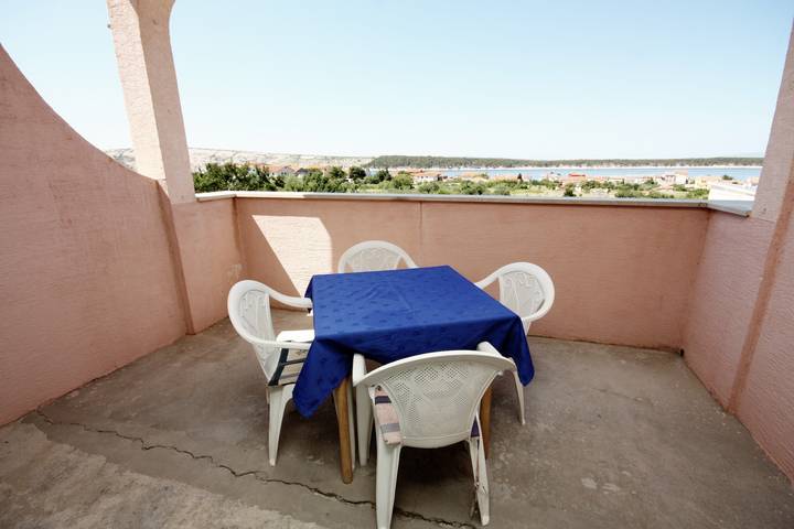 Ferienwohnung für 3 Personen, mit Balkon/Terrasse auf Rab