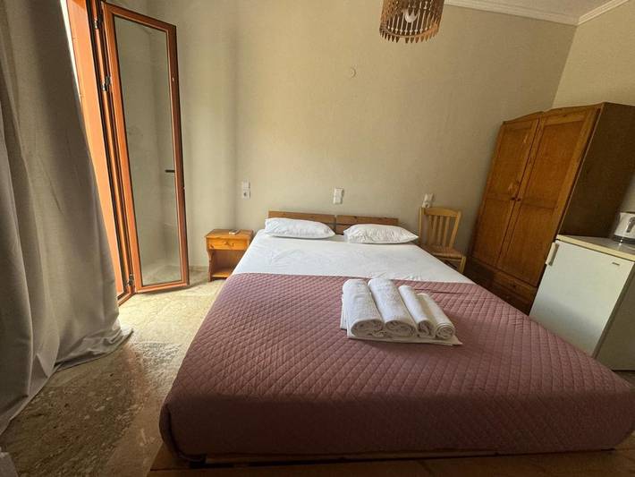 Hôtel pour 2 personnes, avec jardin dans Soúgia - 2