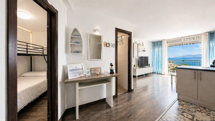 Apartamento entero, Apartamento Calacrancs con vistas al mar, Wi-Fi y aire acondicionado in Salou, Costa Dorada