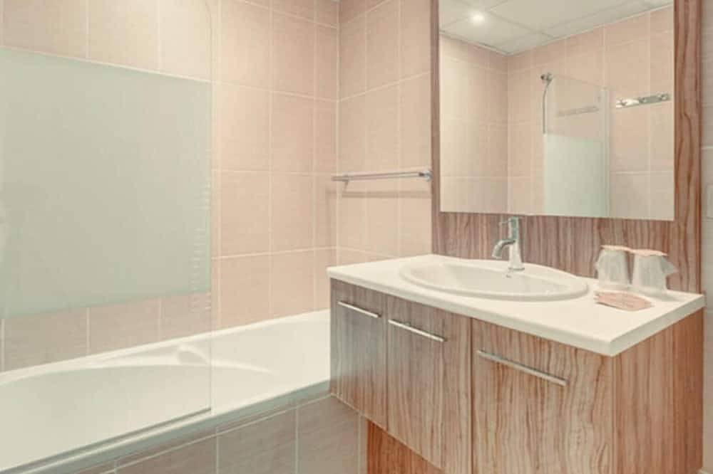 Entire apartment, Apartment 4 people Var in Callian, Draguignan region