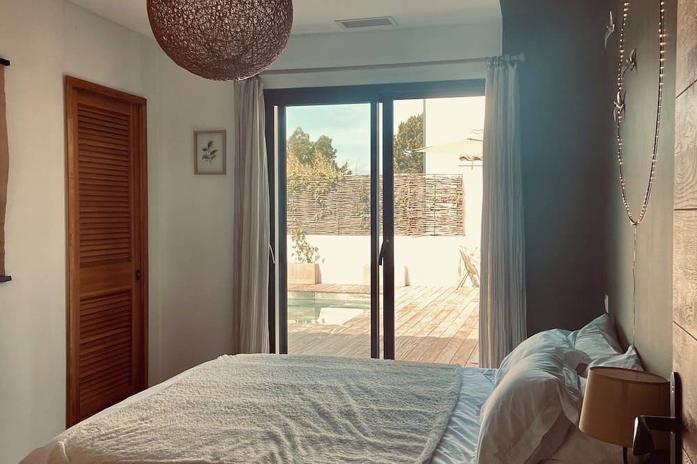 Villa Piscine Contemporaine en Camargue in Aigues-Vives, Nimes region