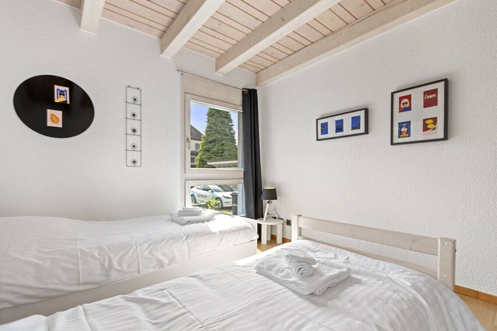 Bright architect-designed villa with private garden in Domdidier, Murtensee & Estavayer-le-Lac Region