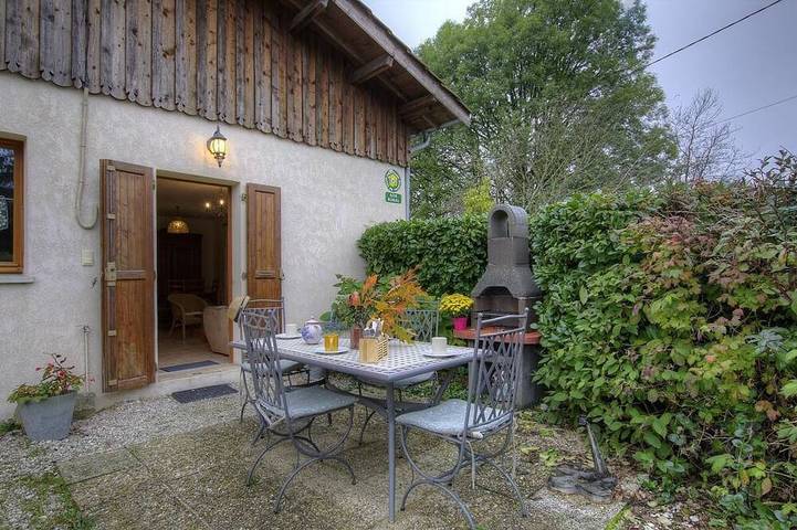 Location de vacances pour 4 personnes, avec jardin à Druillat