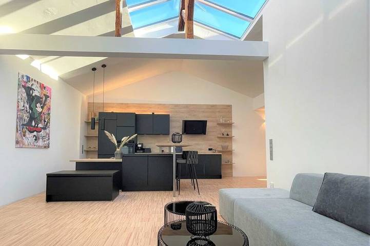 Ganze Wohnung, Lichtdurchflutetes Design-Appartement Gütersloh - 90 qm - Lichtdurchflutetes in Gütersloh, Nordrhein-Westfalen