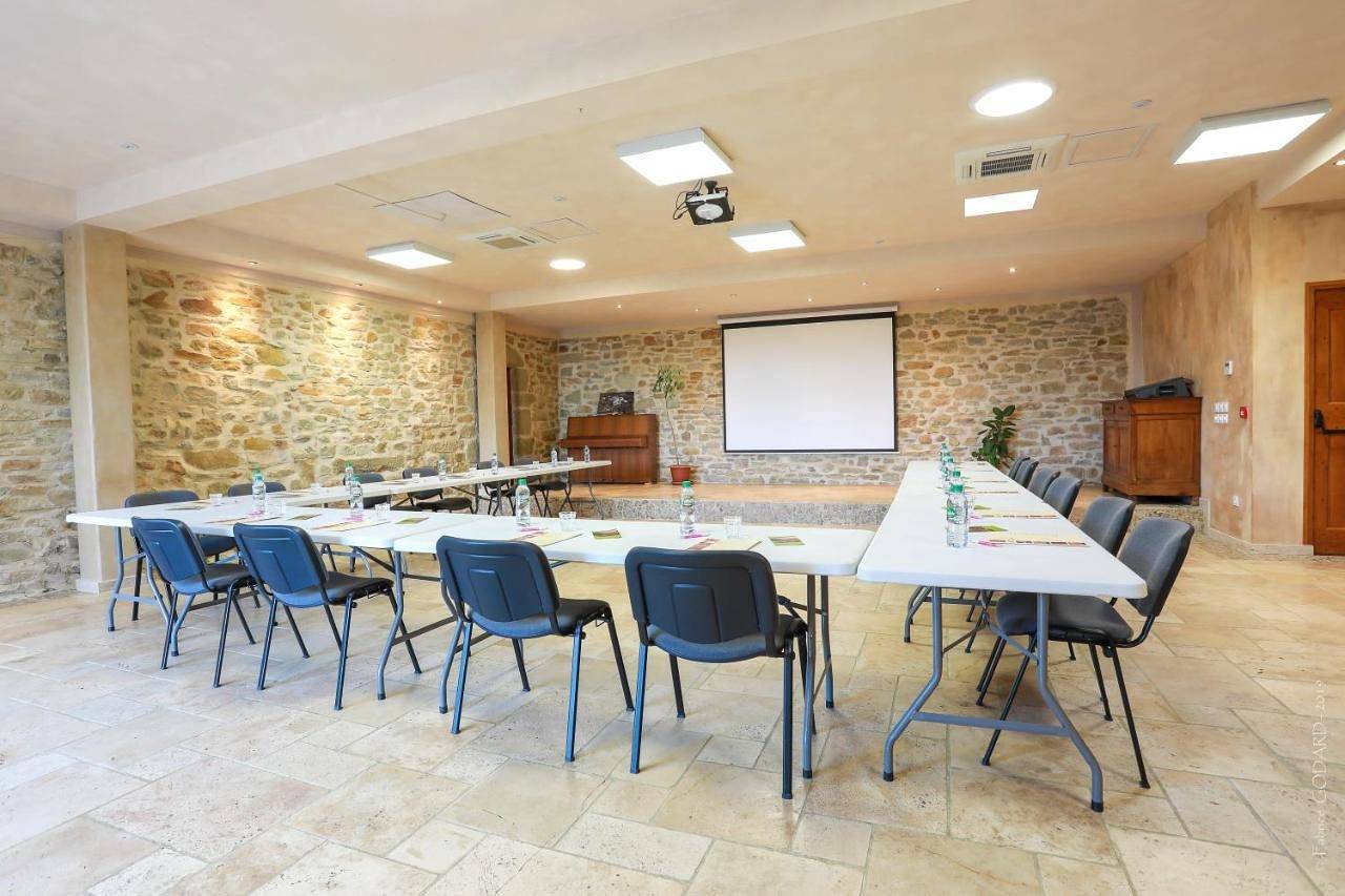 Bed and Breakfast für 2 Personen mit Garten in Simiane-la-Rotonde, Forcalquier und Umgebung