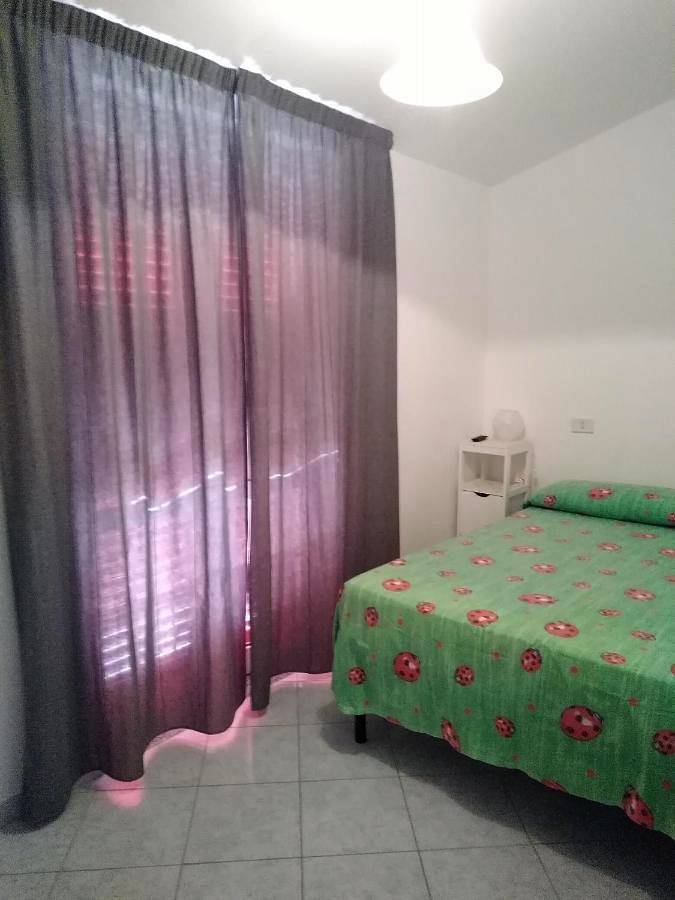 Maison d’hôte pour 4 personnes, avec Balcon et Terrasse ainsi que Jardin et Vue à Praia a Mare - 2