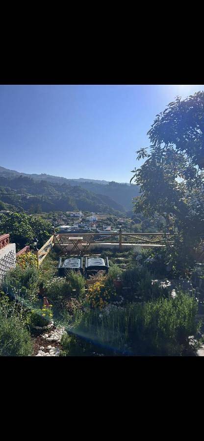 Apartamento para 5 personas, con jardín y jacuzzi en Valleseco