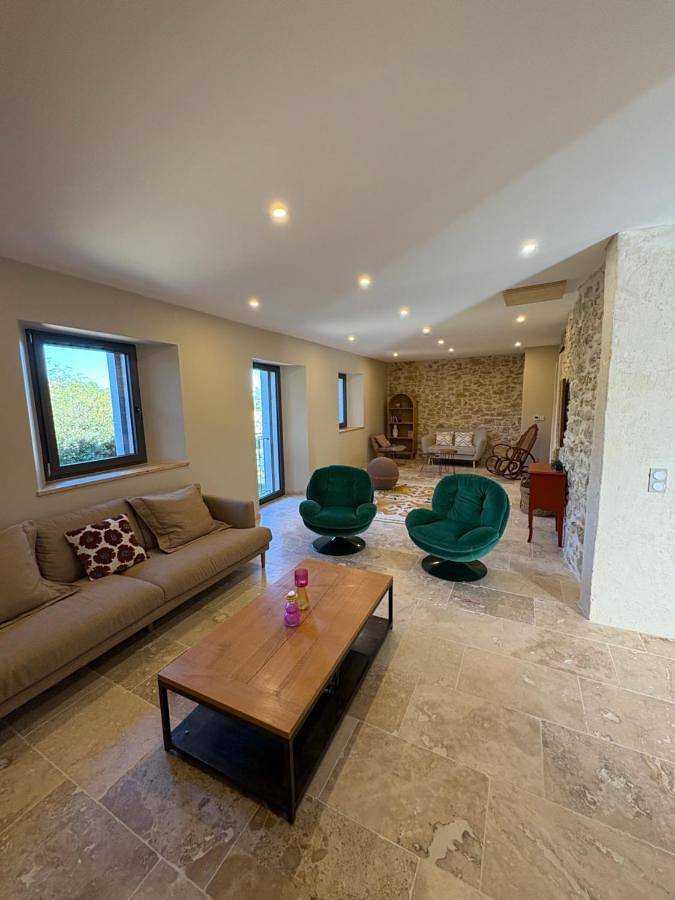 Location de vacances pour 10 personnes, avec jardin ainsi que balcon et piscine à Saint-André-d'Olérargues - 4