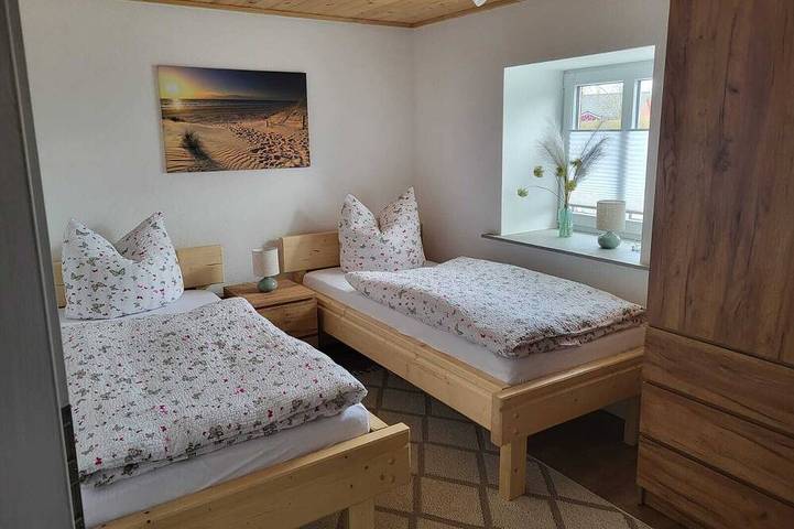 Simones-Ferienhaus.de Gemütlicher Urlaub in Nordfriesland für bis zu 6 Personen. in Drage, Eider-Treene-Sorge
