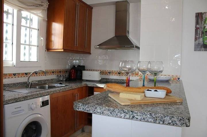 Holiday apartment for 4 people, with pool and balcony as well as garden - 1