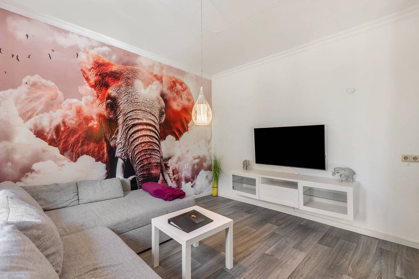 Bungalow 'Elefant' mit Gemeinschaftsterrasse, Gemeinschaftsgarten und Wi-Fi in Niedenstein, Schwalm-Eder-Kreis