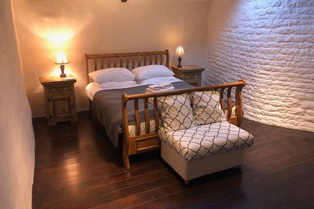 Cottage de luxe 4 étoiles pour 2 adultes 2 enfants. Super enfant et bébé amical in Échallat, Charente