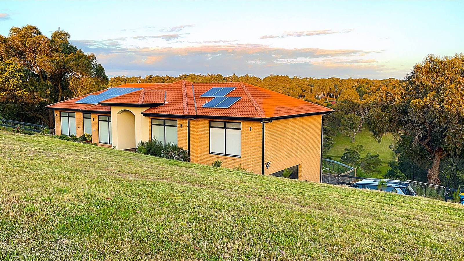 The Hidden Paradise in the Valley Farmhouse in Shire of Mitchell
