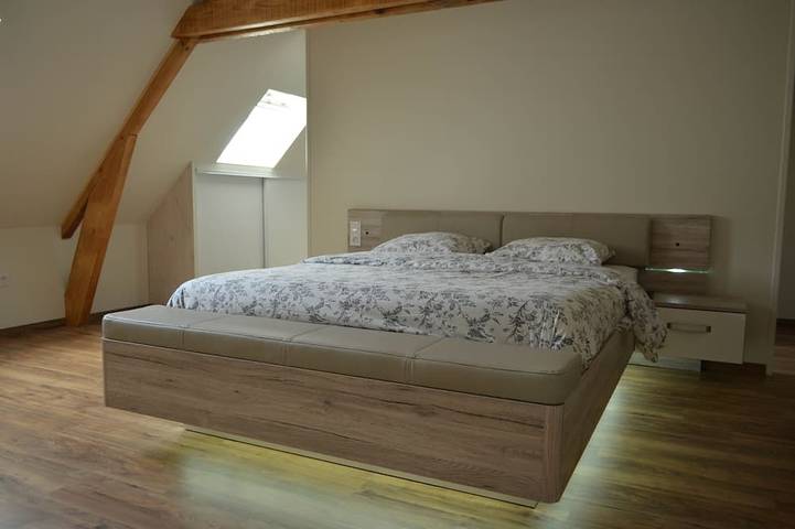 Location de vacances pour 10 personnes, avec balcon ainsi que sauna et jardin à Fresnay-sur-Sarthe - 2