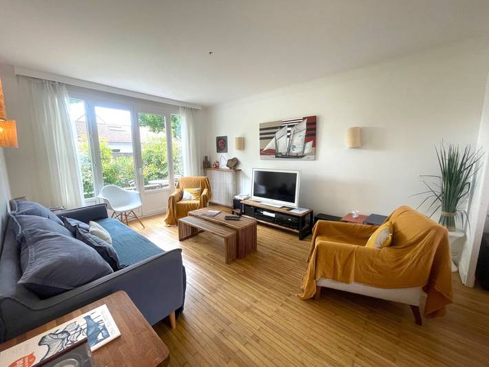 Gîte pour 9 personnes, avec terrasse et jardin, animaux acceptés