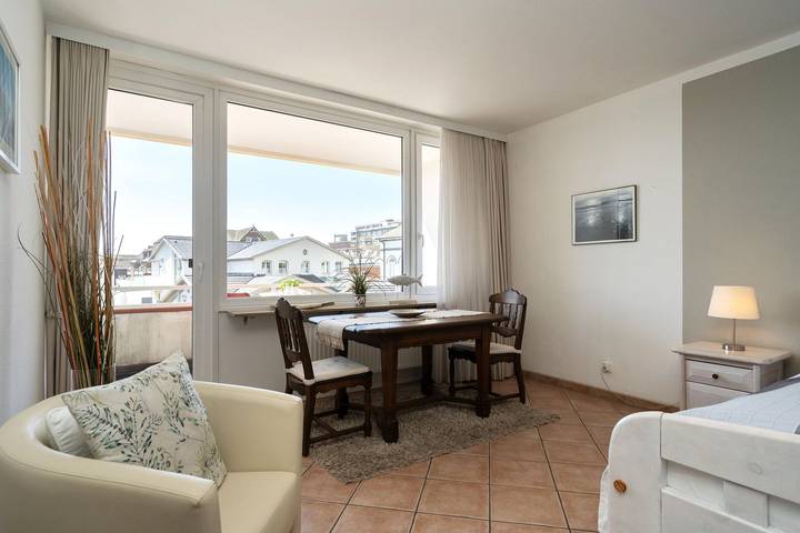 Ganze Wohnung, Gemütliches, zentrales 2-Zimmer App., strandnah, 2 Balkone, Stellplatz, Wlan. in Westerland, Sylt (Gemeinde)