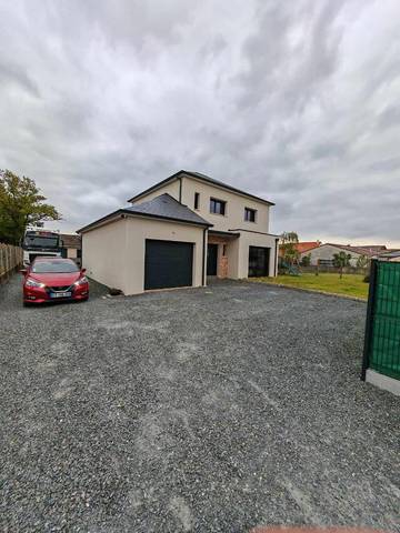 Gîte pour 4 personnes, avec piscine et terrasse à Mulsanne