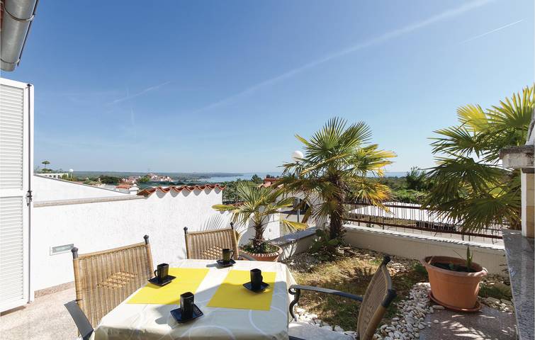 Ferienwohnung für 5 Personen, mit Terrasse in Peroj - 3
