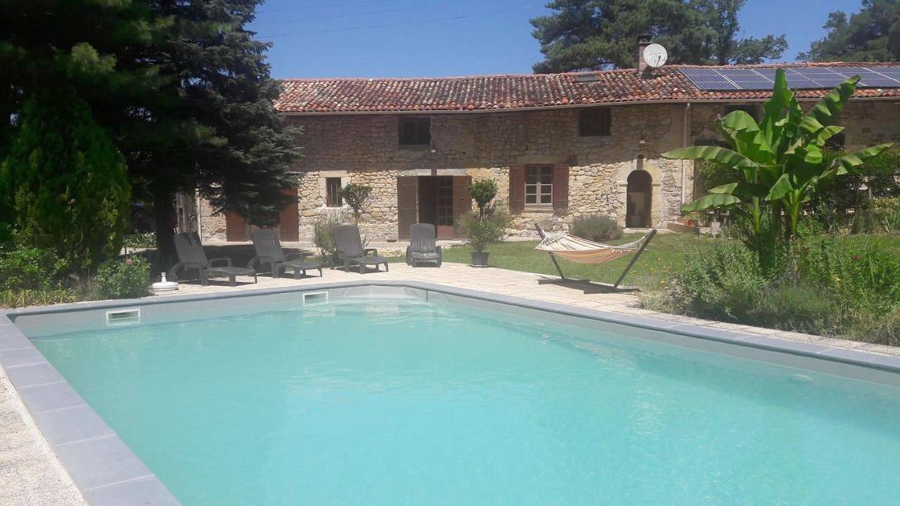 Three-Bedroom House in Saint-Vallier, Charente