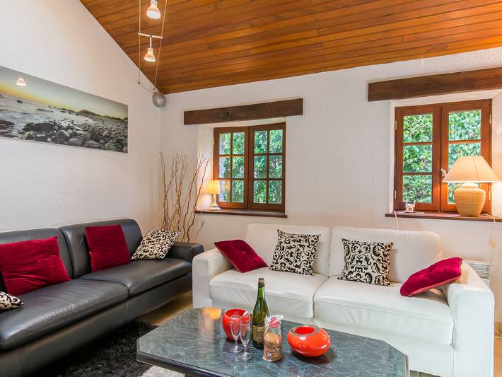 Location de vacances pour 8 personnes, avec terrasse ainsi que vue et jardin à Trégunc - 2