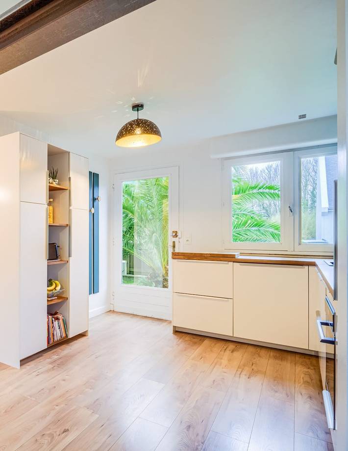 Location de vacances pour 6 personnes, avec terrasse et jardin, adapté aux familles dans Plage De La Falaise - 4