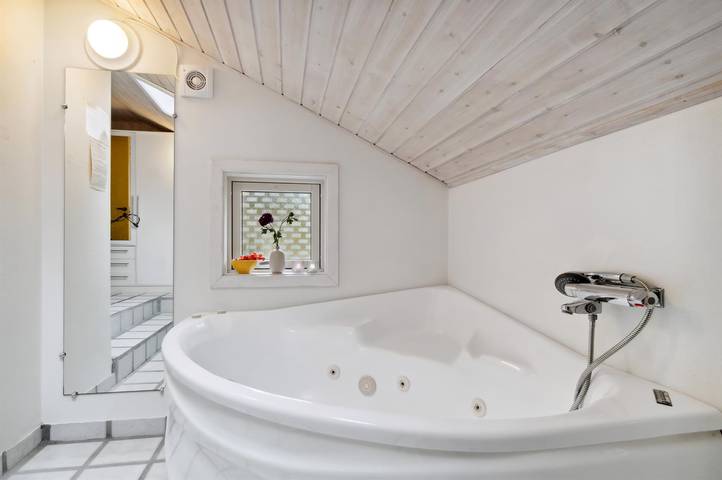 Ferienhaus für 6 Personen, mit Whirlpool und Terrasse auf Bornholm - 4