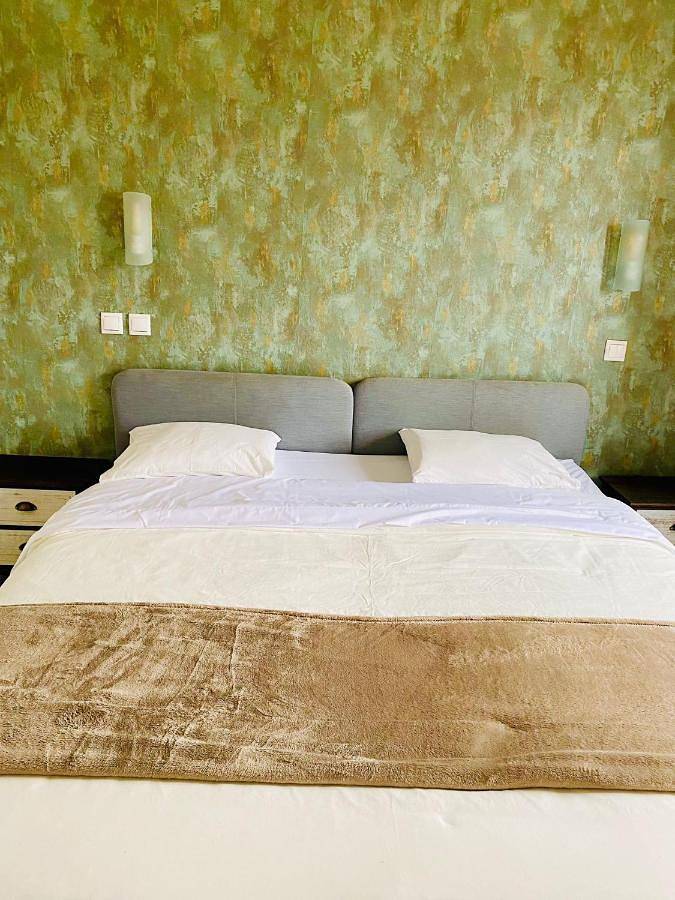 Maison d’hôte pour 2 personnes, avec terrasse et vue ainsi que jardin et piscine à Albufeira - 4