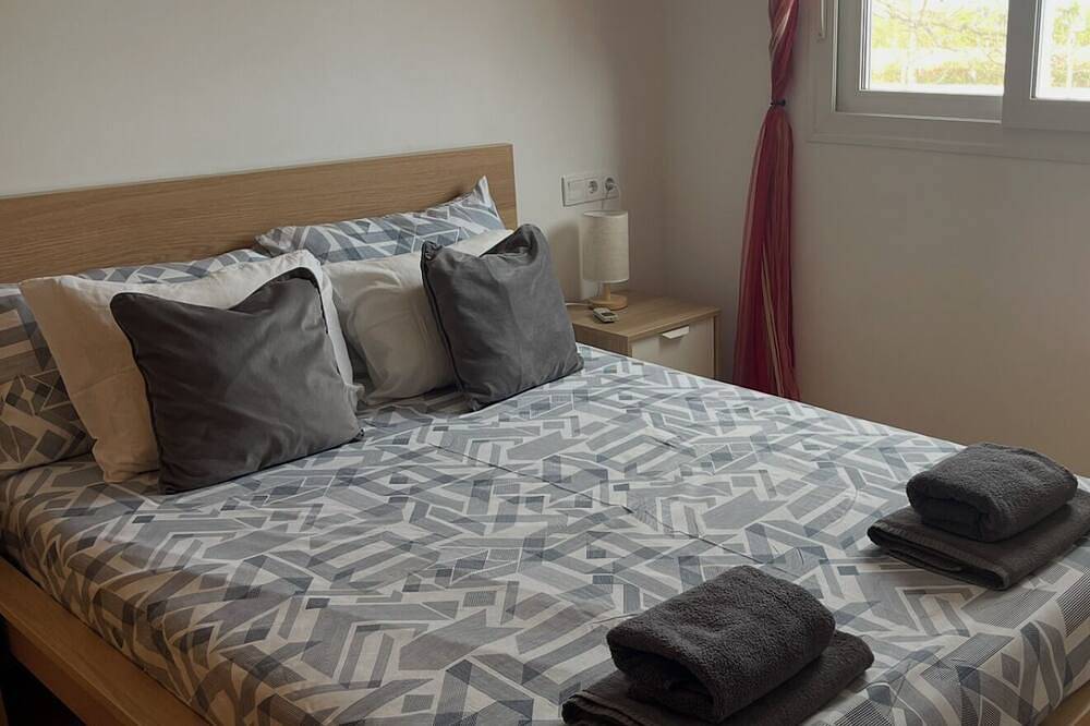 Appartement entier, Serene & peaceful 2-bedroom apartment with Ac in Alhama de Murcia in Alhama de Murcia, Murcia l'intérieur des terres