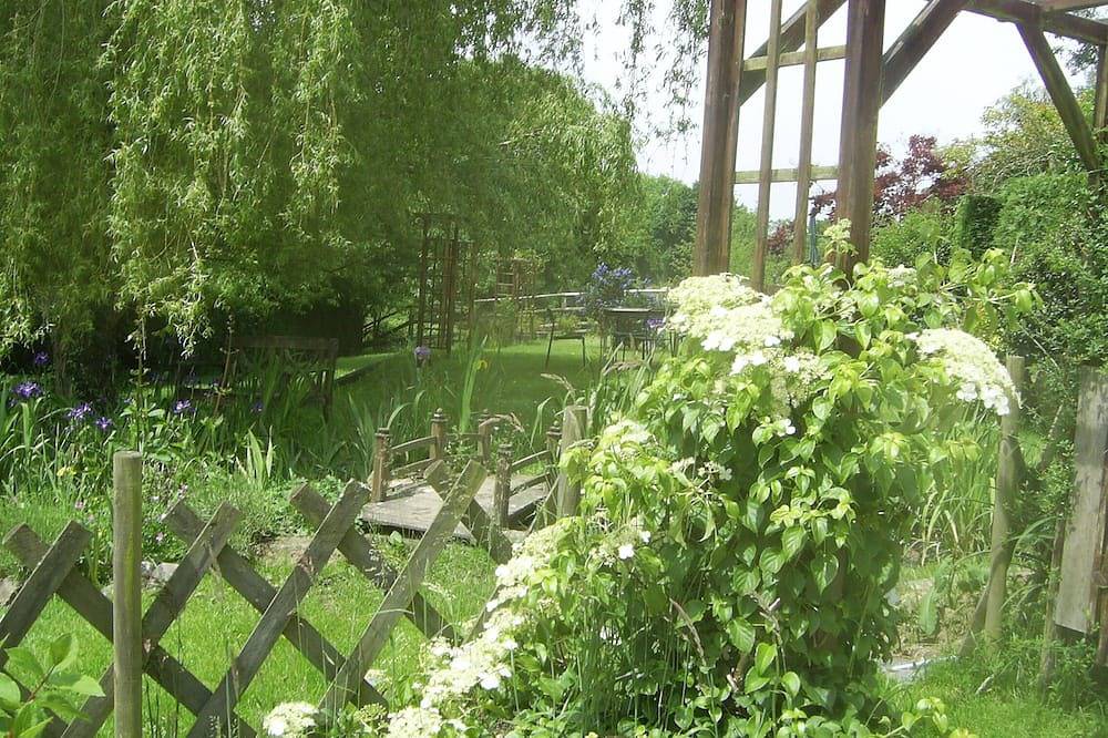 Modernised Stone Cottage in Beautiful Suisse Normande in Notre-Dame-de-Bonne-Nouvelle, Caen region