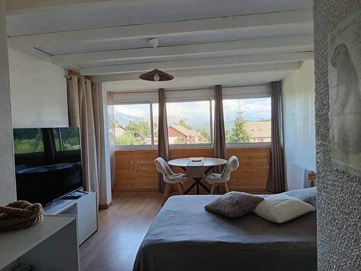 Gîte pour 2 personnes, avec vue dans Station de Laye