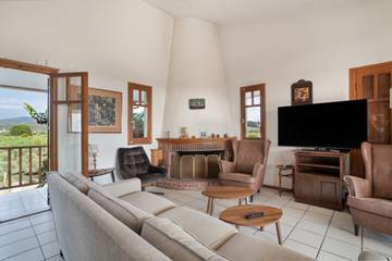 Holiday Home for 12 People in Gulf of Kyparissia, Peloponnese region, Photo 4