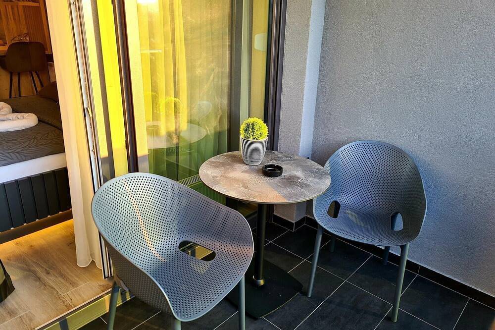 Geheel appartement, Wellness Apartments - Studio Apartment with Terrace in Varaždin