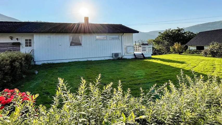 Ferienhaus für 13 Personen, mit Garten, mit Haustier in Bremanger - 4